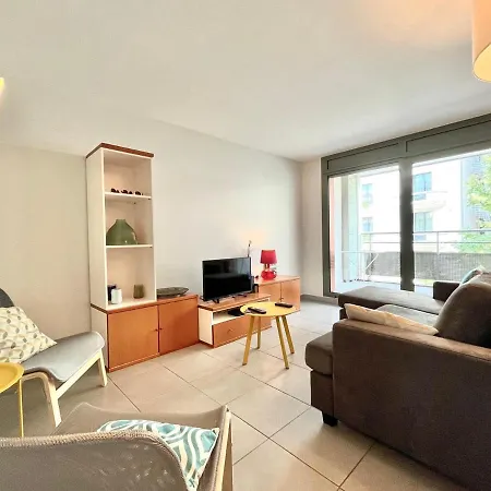 Lejlighed 3 Pieces Renove Avec Balcon, Ascenseur Et Garage En Plein Centre D'annecy - Fr-1-432-85 *