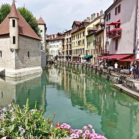 3 Pieces Renove Avec Balcon, Ascenseur Et Garage En Plein Centre D'annecy - Fr-1-432-85 Lejlighed Annecy